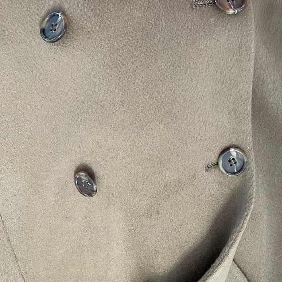 Pier Cardin men’s Double Breasted 100% wool , long over coat . Color Camel - Picture 10 of 11